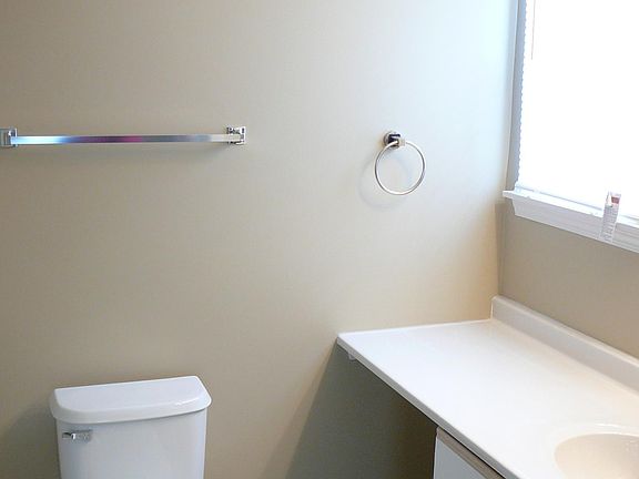 3rd image of 1125 N Red Oak Cir Unit 1