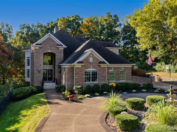 9542 Country Club Grn, Saint Louis, MO 63127