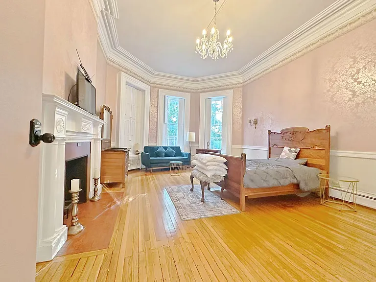213 Highland Ave #1 — Photo 1