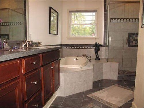 2nd image of 115 Cobble Hill Dr
