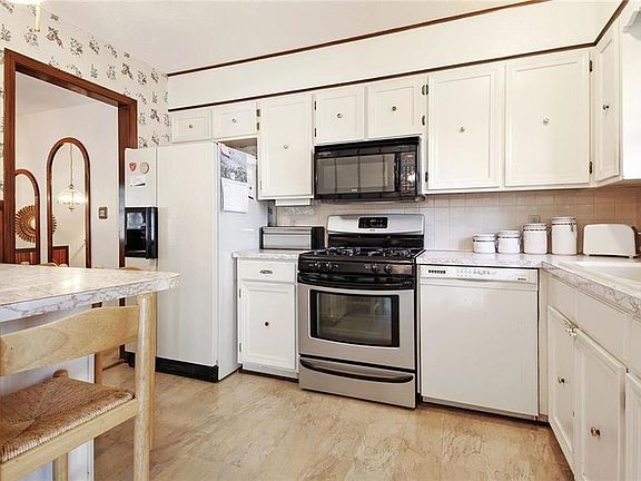 5th image of 16905 E Hart Ave