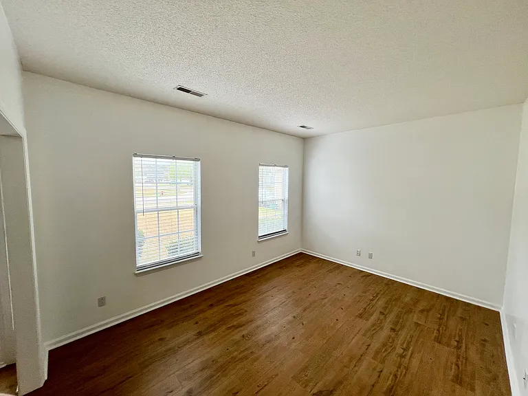 113 Fairhaven Dr — Photo 5