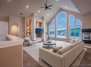 825 Grand View Dr, Sunrise Beach, MO 65079