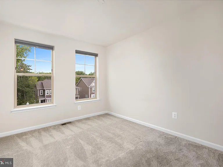 7210 Hartley Ln — Photo 28