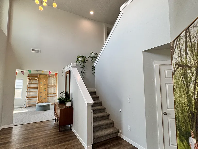 2156 W Arya St — Photo 4