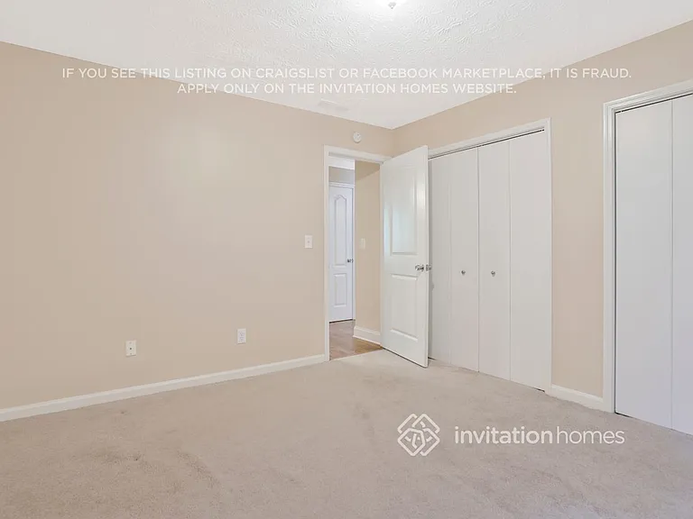 327 Mackinac Holw — Photo 14