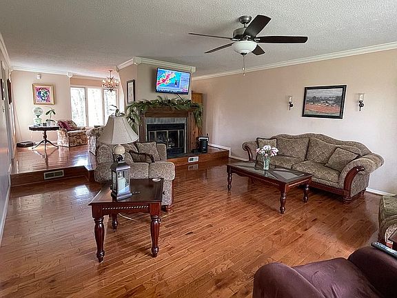 4th image of 6705 Moss Lake Dr