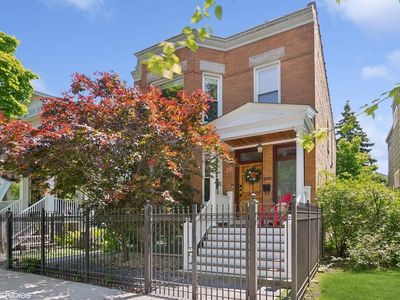 2105 W Giddings St, Chicago, IL, 60625