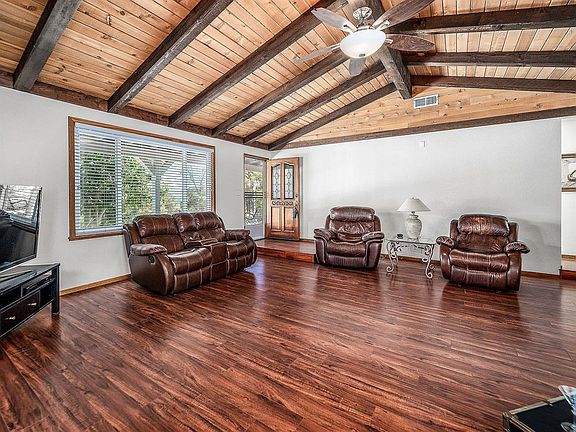 3rd image of 4630 Stoney Ridge Rd