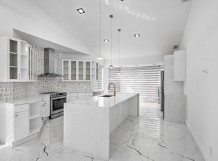 23192 Via Stel, Boca Raton, FL 33433