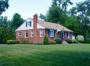 439 Meadow St, Agawam, MA 01001