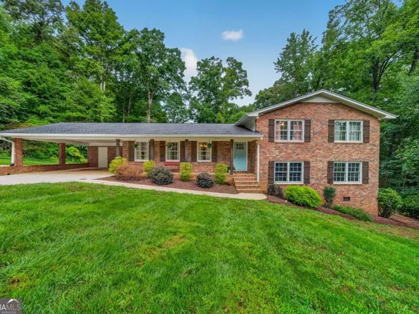 106 Saint James Ct, Athens, GA 30606