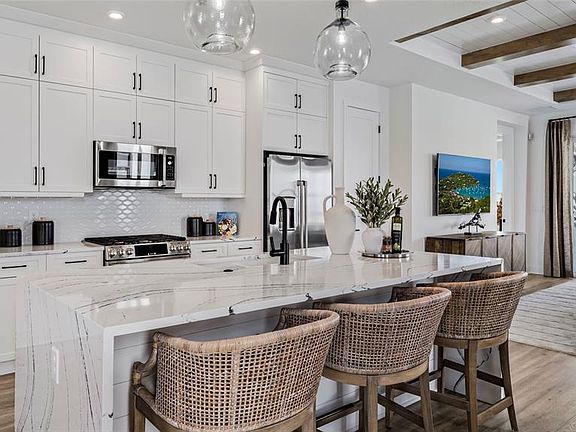 4th image of 1452 Santorini Way