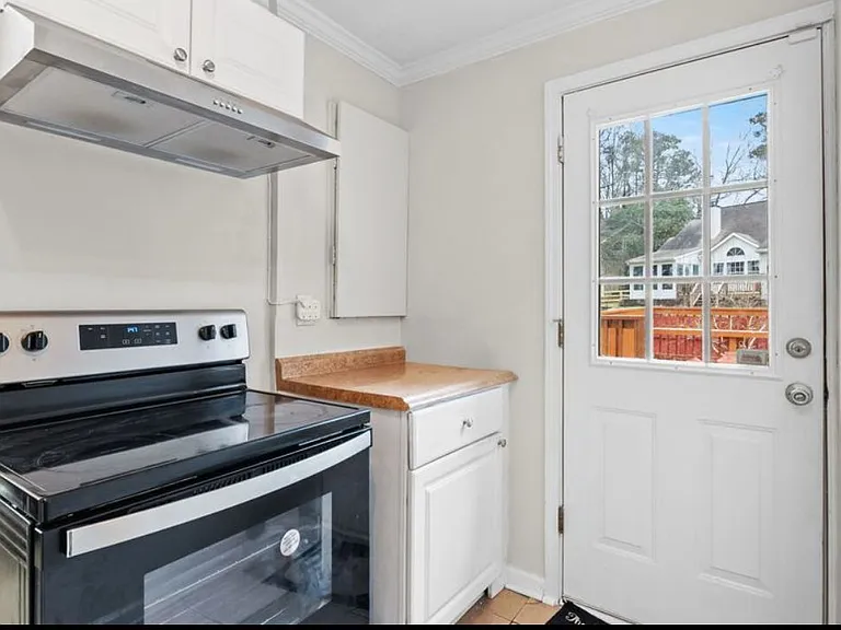 2787 Parliament Ct — Photo 10
