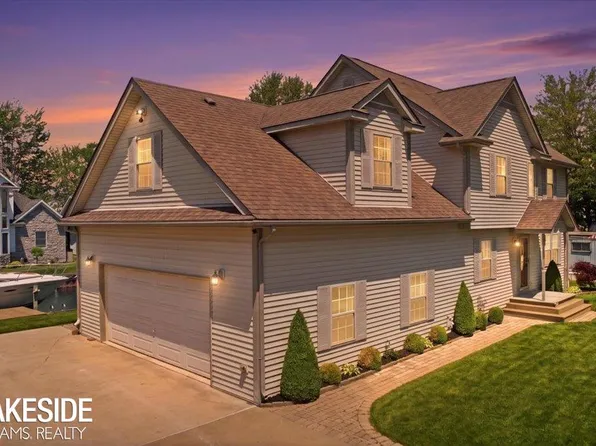 7080 Sax St, Harsens Island, MI 48028