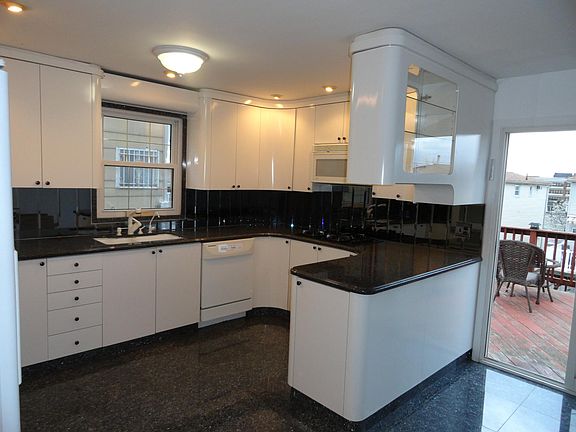 3rd image of 28 Nehring Ave
