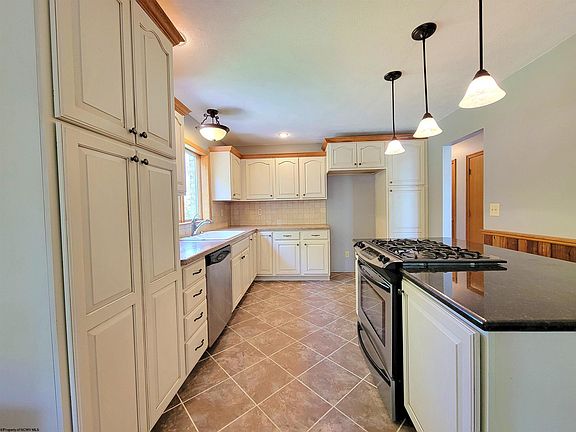 5th image of 119 Parkview Dr