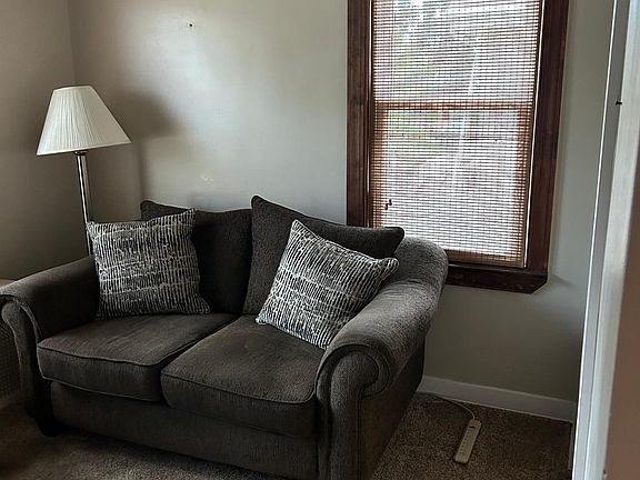 2nd image of 8101 White Ave Floor 1