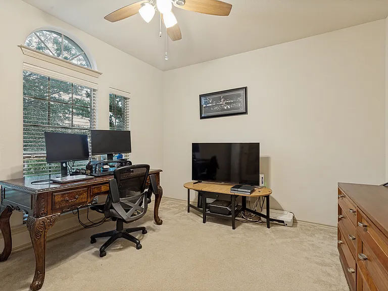 540 Vidalia Ct — Photo 17