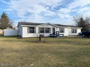 221 Wayne St, Bronson, MI 49028