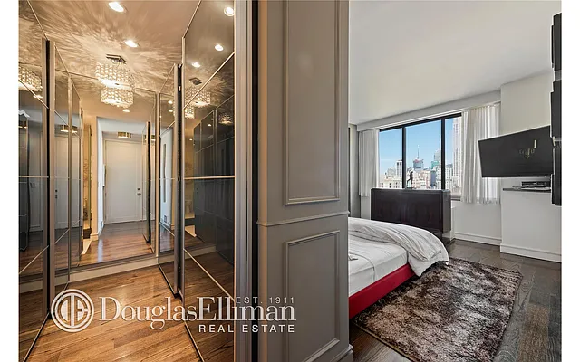 Sold by Douglas Elliman | media 10