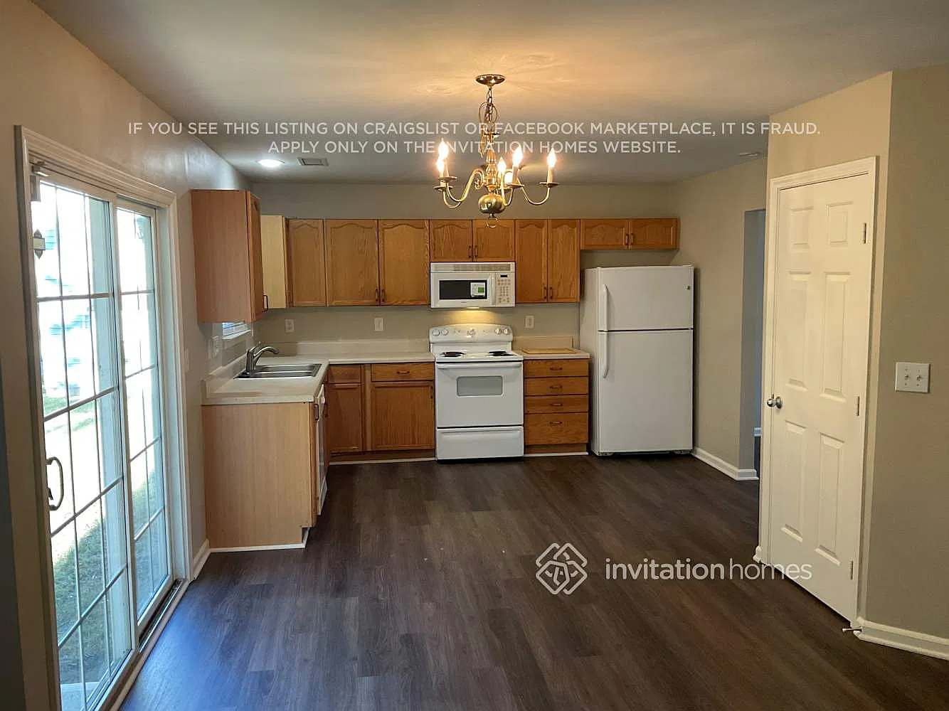 1228 Brook Farm Ln Charlotte, NC 28214 — Photo 3