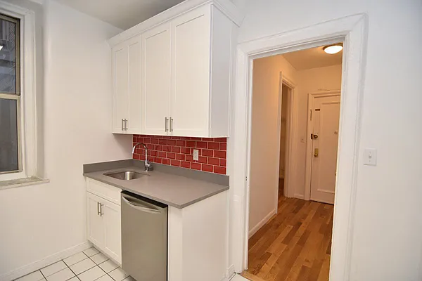 Rented by Bohemia Realty Group | media 21