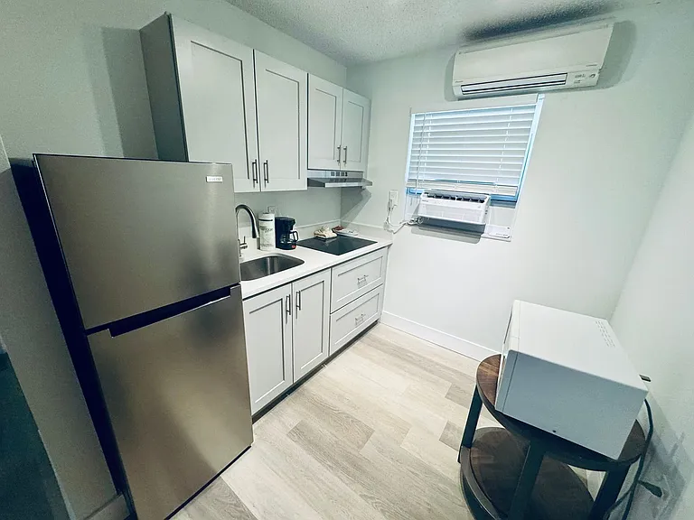 523 72nd Ave — Photo 35