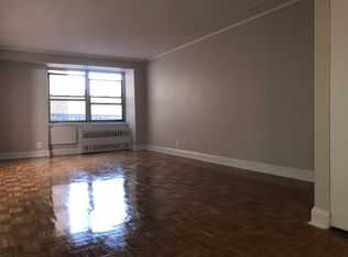 30 N 3rd Ave #2P, Mount Vernon, NY 10550