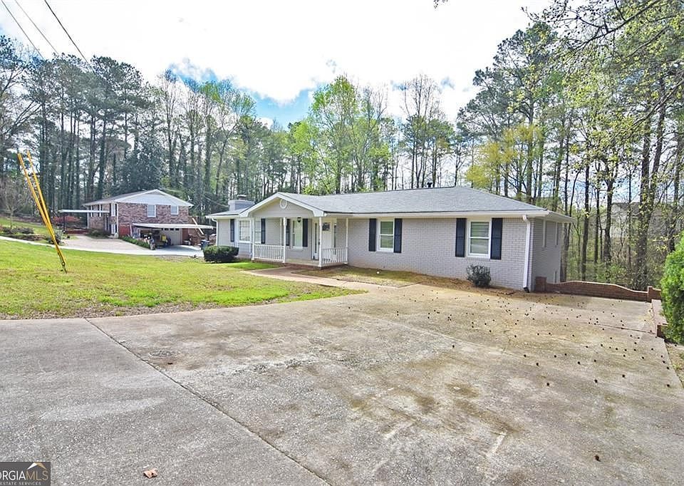 1st image of 86 Regency Way SE
