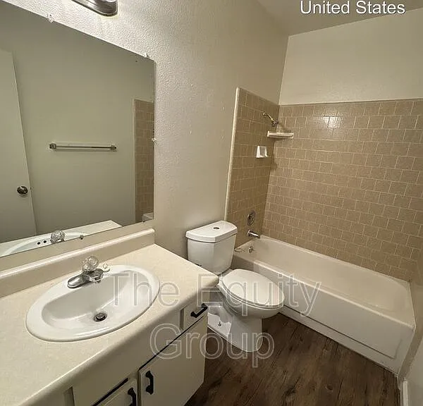 1400 W Elowin Ave — Photo 16
