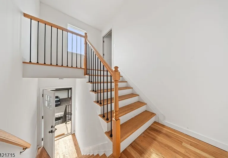 735 Seaport Dr #2 — Photo 7