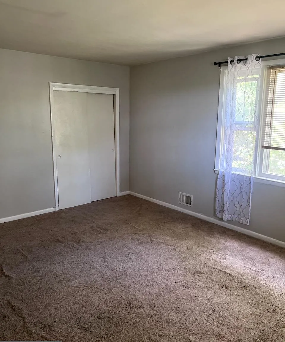 1 bed, 640 sqft, $949 — Photo 4