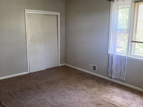 4th image of 3817 Birchview Ave #2