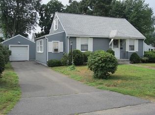 35 Shirley St, Chicopee, MA 01020