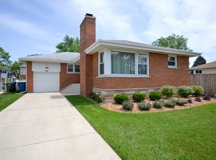 4908 Wick Dr, Oak Lawn, IL 60453