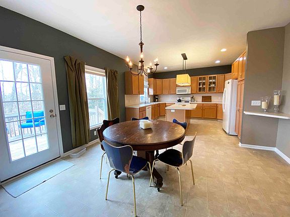 4th image of 2270 Beatrice Dr NE #56
