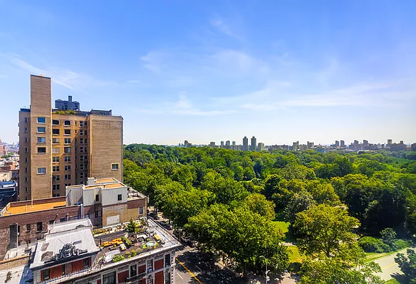 Rented by SR8 REALTY LLC | media 29