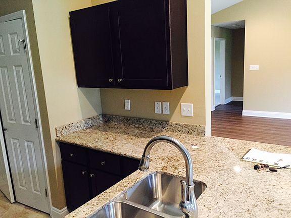 5th image of 1399 Joseph Cir