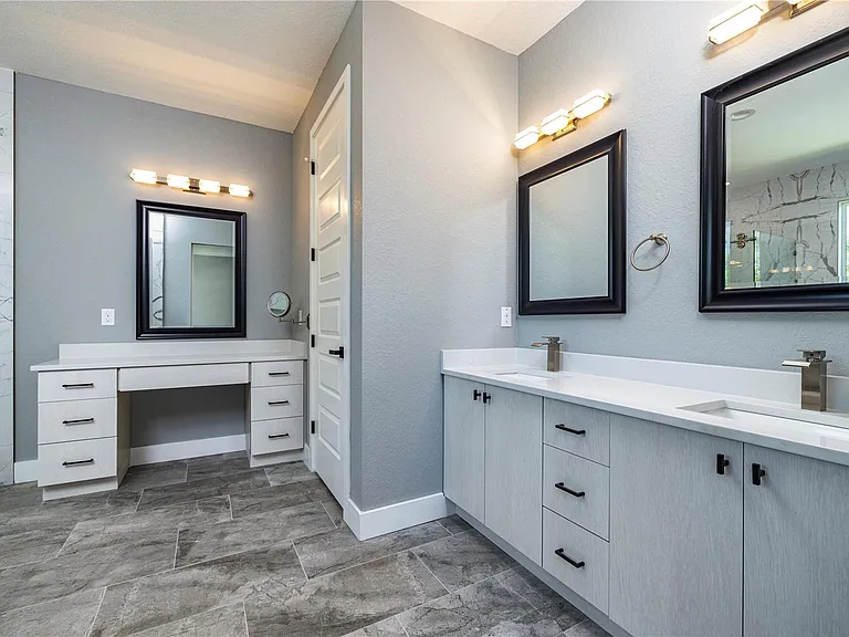 4205 W Arch St — Photo 13