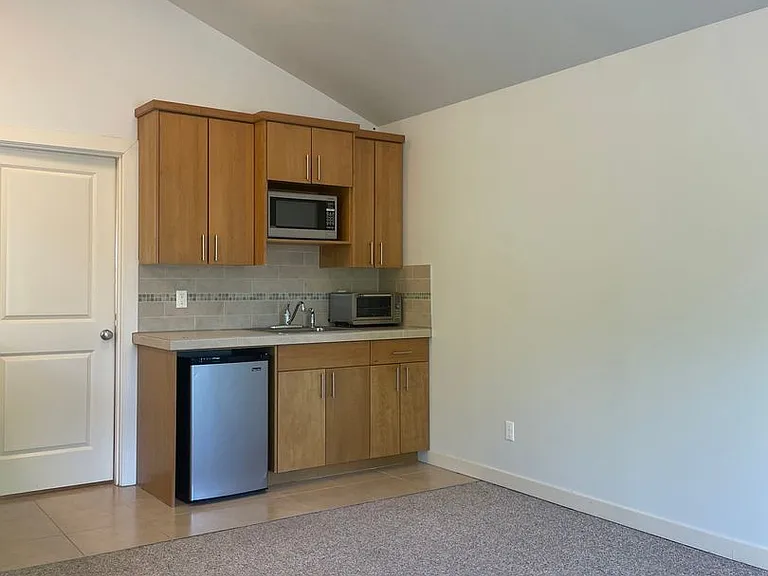 JH1102 — Photo 10