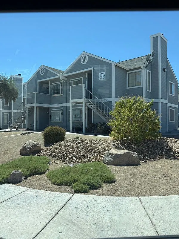 2 bed, 1.0 bath, 803 sqft, $1,350 — Photo 1