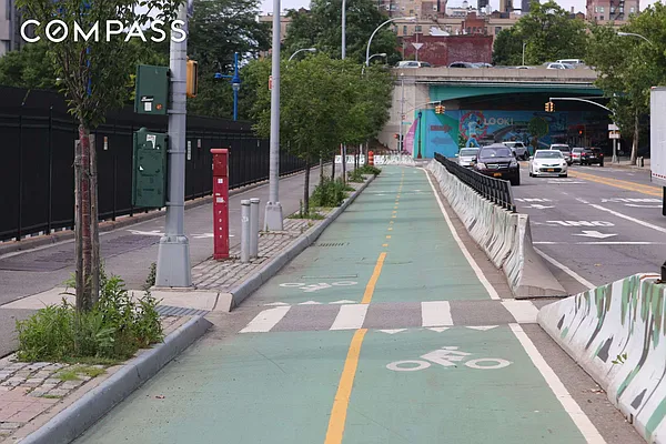 Rented by Compass | media 22