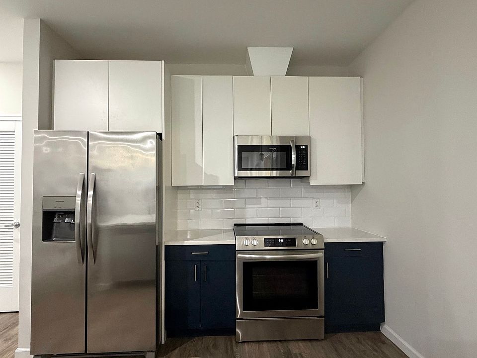 1st image of 299-301 Lake St