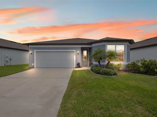 6447 Bradford Woods Dr, Zephyrhills, FL 33542