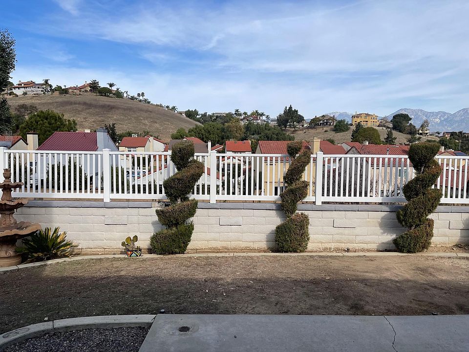 1st image of 2466 Saratoga Ln #17
