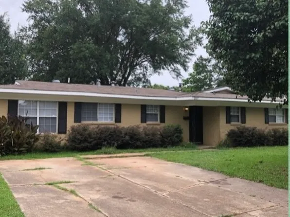 2617 Northside Dr, Bossier City, LA 71111