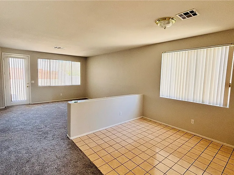 10660 Windrose Point Ave — Photo 2