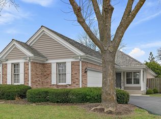 404 Park Barrington Dr, Barrington, IL 60010