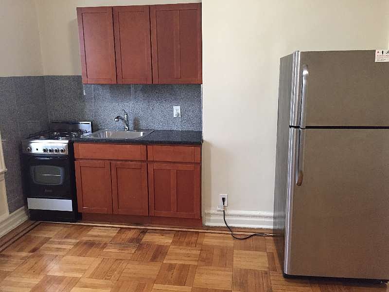 1st image of 8840 144th St Fl 2